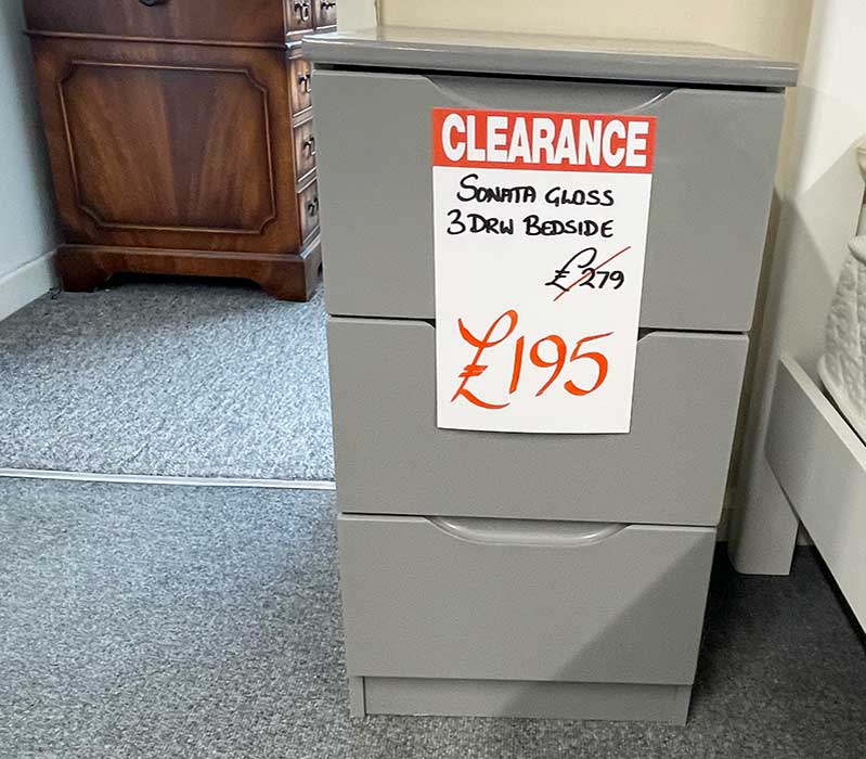3 drawer bedside cabinet