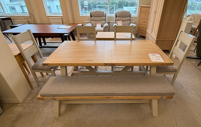 Doune extending table, 4 chairs and bench