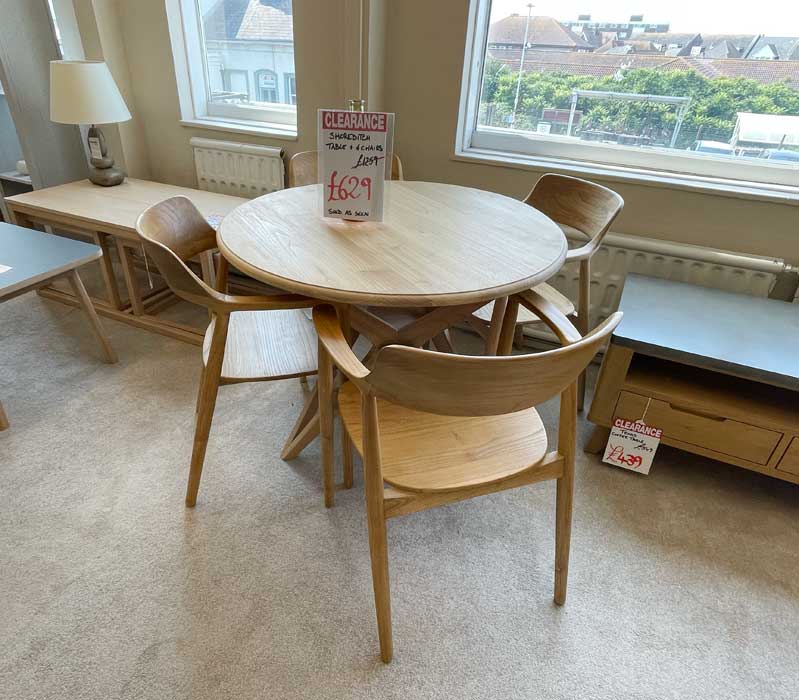 circle table with four chairs