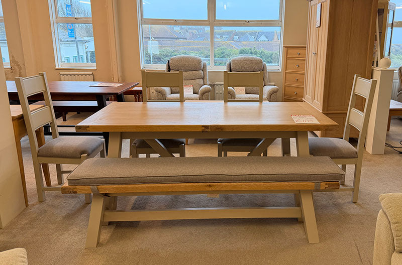 Doune extending table, 4 chairs and bench